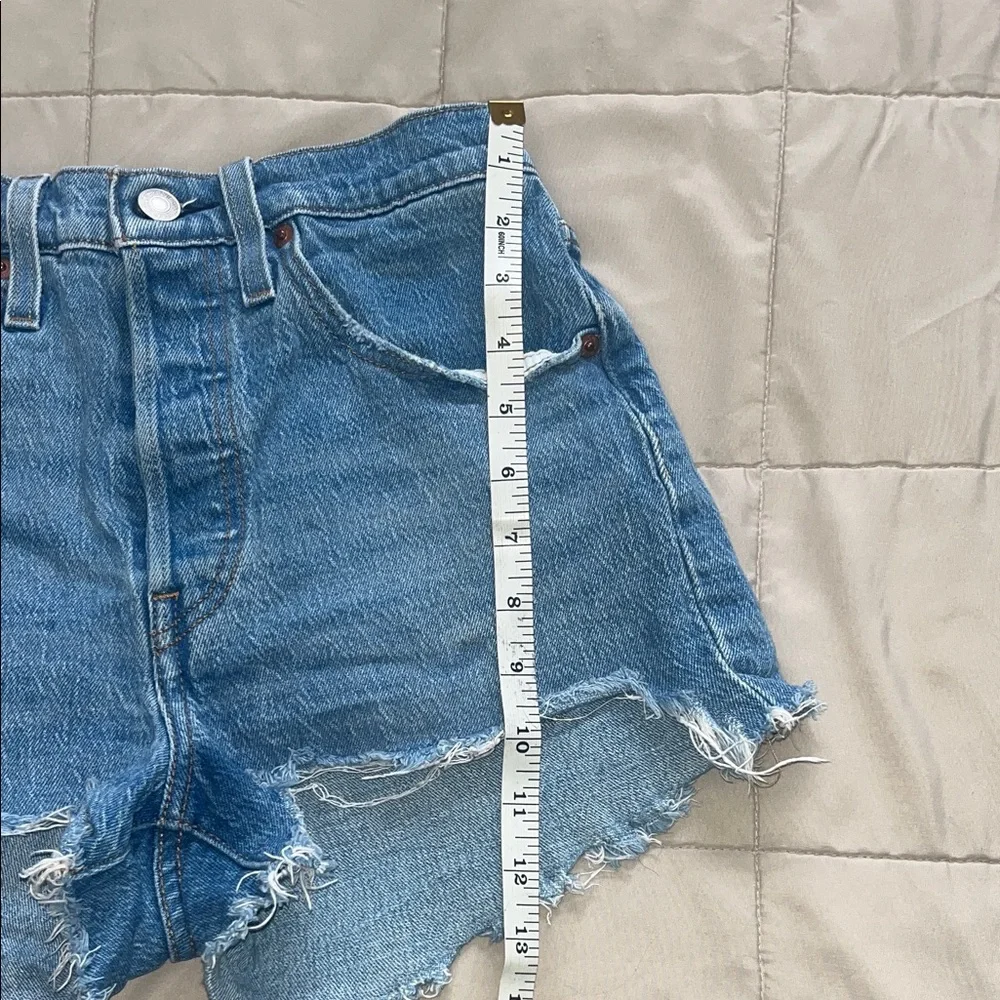 Levi’s 501 Denim High Rise Distressed Women’s shorts Jean Blue 26 - Picture 5 of 9